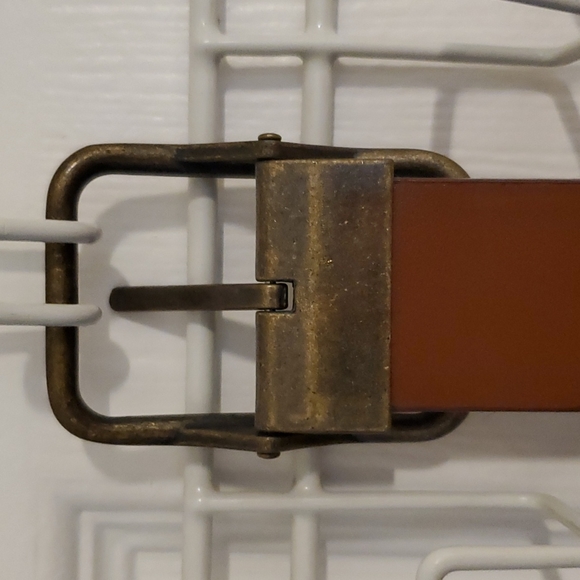 Brown leather belt - Picture 2 of 6